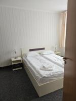Postel nebo postele na pokoji v ubytování Превъзходен апартамент на ски пистата и гледка към планините - Къщата на Мечтите - Пампорово
