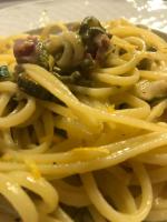 Đồ ăn tại/gần nhà khách