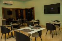 Et tv og/eller underholdning på The Stallion Abuja