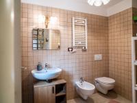 A bathroom at Holiday Home Rêve d'Or by Interhome