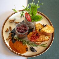 Jídlo v hotelu nebo okolí