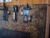 Příslušenství pro přípravu čaje a kávy v ubytování Mudra beach villa Gokarna