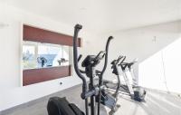 Posilňovňa alebo fitness centrum v ubytovaní Two-Bedroom Apartment In Stanici