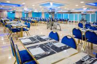 Reštaurácia alebo iné gastronomické zariadenie v ubytovaní Hotel Servigroup Diplomatic 4 Sup