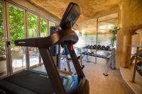 Posilňovňa alebo fitness centrum v ubytovaní Hotel Servigroup Diplomatic 4 Sup