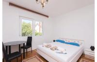 Posteľ alebo postele v izbe v ubytovaní Lovely Home In Orebic With Wifi