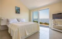 TV a/nebo společenská místnost v ubytování Holiday Home Gornji Tucepi 36