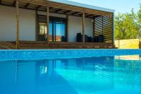 Bazén v ubytování MY DALMATIA - Holiday home Relax with private pool nebo v jeho okolí