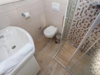 Kúpeľňa v ubytovaní MY DALMATIA - Seaside villa Marin with private heated pool