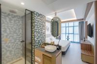 Televízia a/alebo spoločenská miestnosť v ubytovaní Hotel Faranda Rias Altas, Ascend Hotel Collection