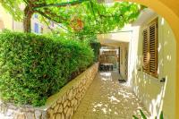 Vonkajšia záhrada v ubytovaní Apartments Nada