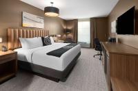 TV&#47;Unterhaltungsangebot in der Unterkunft Riverbend Hotel and Suites, Trademark Collection by Wyndham