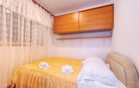 Postel nebo postele na pokoji v ubytování Holiday Home Stratincica Ii