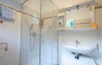 Kúpeľňa v ubytovaní Holiday Home Mala Lozna Ii