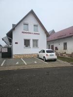 The building in which a vendégházakat is located