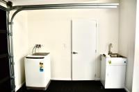 Brand New Close to CBD 3 Bed 3 Bath with Garageの見取り図または間取り図