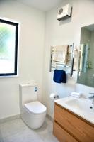 Brand New Close to CBD 3 Bed 3 Bath with Garageにあるバスルーム