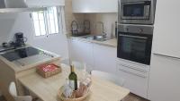 Kuchyňa alebo kuchynka v ubytovaní Apartamento EL REAL - Espartinas - SEVILLA