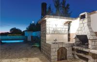 Bazén v ubytování Holiday Home Betiga Betiga nebo v jeho okolí