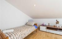 Posteľ alebo postele v izbe v ubytovaní 2 Bedroom Amazing Apartment In Drazice