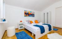 Posteľ alebo postele v izbe v ubytovaní Stunning Home In Broce With Wifi