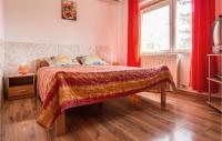 Posteľ alebo postele v izbe v ubytovaní Stunning Apartment In Valbandon