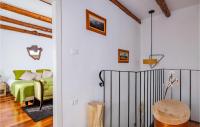 Posedenie v ubytovaní Lovely Home In Barban With Wifi