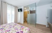 Kúpeľňa v ubytovaní Four-Bedroom Holiday Home In Sibenik