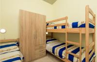 Posteľ alebo postele v izbe v ubytovaní Lovely Apartment In Kosljun With Wifi