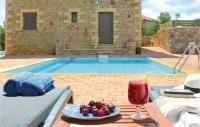 Bazén v ubytovaní Maison Elia With Private Pool alebo v jeho blízkosti