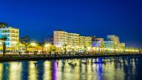Nespecifikovaný výhled na destinaci Larnaka nebo výhled na město při pohledu z apartmánu