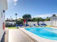 Bazén v ubytování Bungalows Las Almenas nebo v jeho okolí