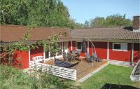 Zahrada ubytování Amazing Home In Nexø With Wifi