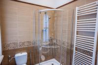 Kúpeľňa v ubytovaní All In Apartman