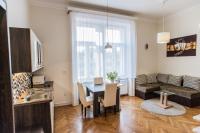 Posedenie v ubytovaní All In Apartman