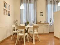 Kuchyňa alebo kuchynka v ubytovaní Mazzini 12, Elegant Central Apartment with Free Private Garage 800 m, Air Conditioning, Wi-Fi, Just 100 m from the Public Beach