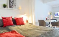 Postel nebo postele na pokoji v ubytování 1 Bedroom Cozy Apartment In Helsingør