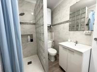 Koupelna v ubytování Apartsalou Bilbao