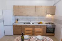 Kuchnia lub aneks kuchenny w obiekcie Apartments Zvone1