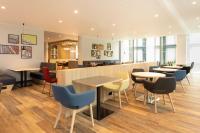 Holiday Inn Express Brussels - Airport by IHGにあるシーティングエリア