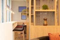 Holiday Inn Express Brussels - Airport by IHGにあるシーティングエリア