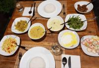 Jídlo v penzionu nebo okolí