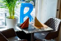 Posezení v ubytování Breeze Hotel