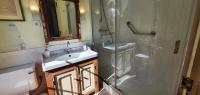 Koupelna v ubytování La Casona de La Vega junto a Cangas de Onís