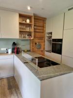Kuchnia lub aneks kuchenny w obiekcie Johanna 2 by SMR Rauris Apartments - inc Spa and near Gondola