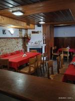 En restaurant eller et andet spisested på Къща за гости Билдникс