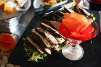 Jídlo v hotelu nebo okolí