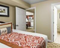 Bluegreen Vacations Patrick Henry Sqr, Ascend Resort Collectionにあるベッド