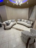 Posezení v ubytování ENG01-Luxury Hotel-Style Apartment in Villa East of the Academy New Cairo
