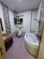 Koupelna v ubytování ENG01-Luxury Hotel-Style Apartment in Villa East of the Academy New Cairo